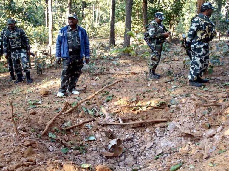 छत्तीसगढ़ : बीजापुर के पोटेनार में IED ब्लास्ट, एक जवान हुआ घायल