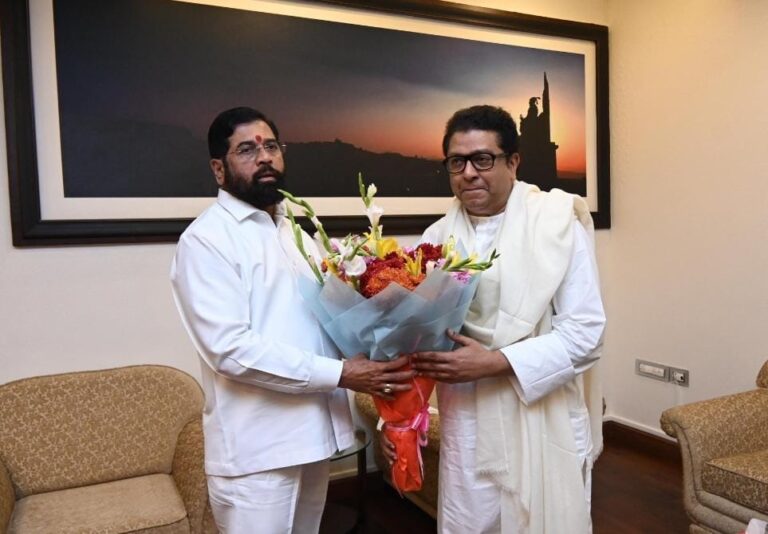 महाराष्ट्र नवनिर्माण सेना प्रमुख राज ठाकरे ने CM एकनाथ शिंदे से की मुलाकात