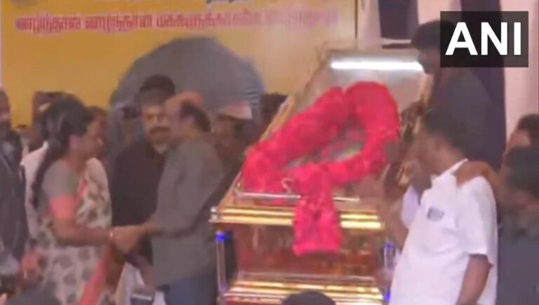 एक्टर और DMDK प्रमुख विजयकांत के निधन पर उन्‍हें अभिनेता रजनीकांत ने दी श्रद्धांजलि