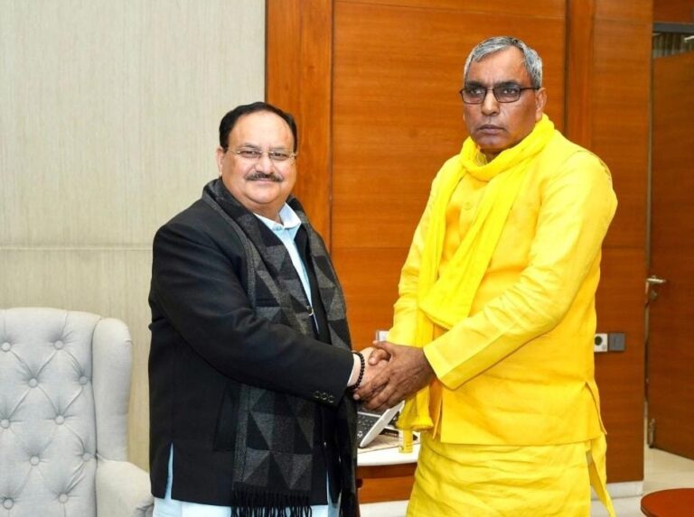 उप्र: BJP के राष्ट्रीय अध्यक्ष जेपी नड्डा से सुहेलदेव भारतीय समाज पार्टी के नेता ओपी राजभर ने की मुलाकात