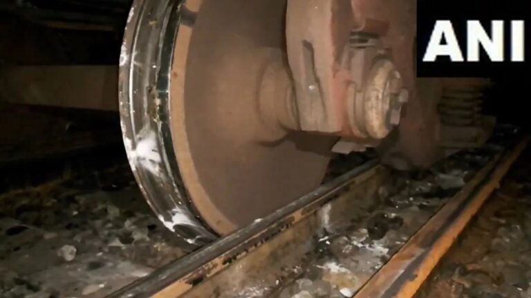 तमिलनाडु के चेंगलपट्टू में ट्रेन हादसा, मालगाड़ी के पांच डिब्बे पटरी से उतरे