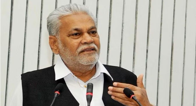 ओडिशा की चिल्का झील में फंसे केंद्रीय मंत्री, 2 घंटे तक अटकी रही उनकी नाव