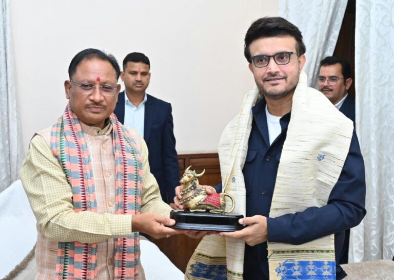 पूर्व भारतीय क्रिकेटर सौरव गांगुली ने छत्तीसगढ़ के CM विष्णुदेव साय से मुलाकात की