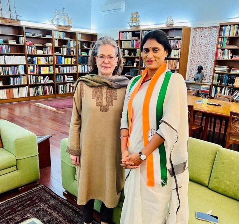 दिल्ली: वाईएस शर्मिला ने कांग्रेस संसदीय दल की अध्यक्ष सोनिया गांधी से की मुलाकात