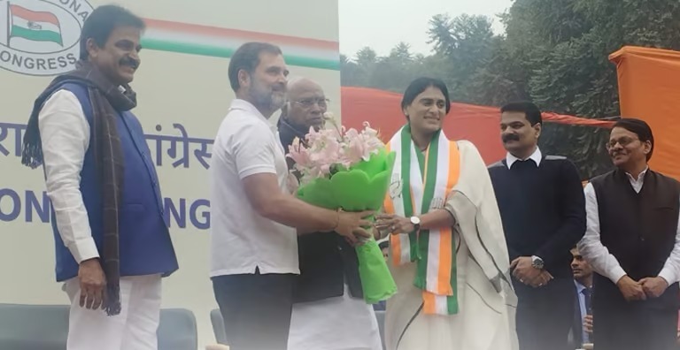 YSRTP प्रमुख वाईएस शर्मिला कांग्रेस में हुई शामिल