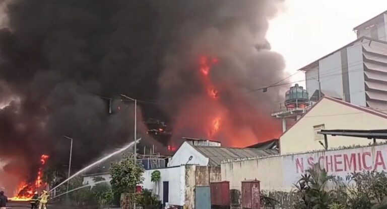 महाराष्‍ट्र : नवी मुंबई की केमिकल फैक्ट्री में लगी भीषण आग