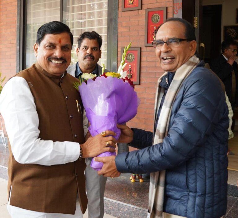 CM डॉ. मोहन यादव ने पूर्व CM शिवराज सिंह चौहान से की मुलाकात