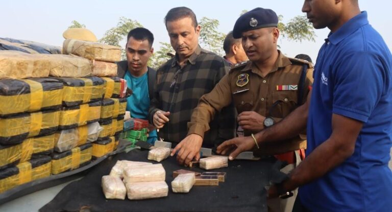 असम : 100 करोड़ रुपये की नशीली दवाएं जब्त, 4 आरोपी गिरफ्तार, CM हिमंत बिस्वा सरमा ने की पुलिस की तारीफ