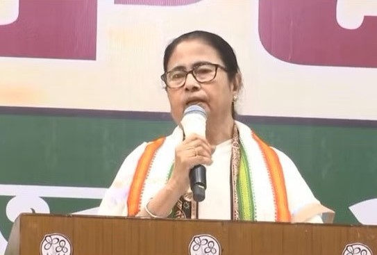 I.N.D.I.A: ममता बनर्जी ने कहा- हम अकेले ही लड़ेंगे लोकसभा चुनाव, कांग्रेस पर लगाया भाजपा की मदद करने का आरोप