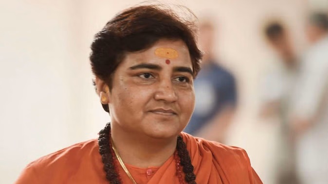 MP News: सांसद साध्वी ने अकासा एयरलाइंस के ड्यूटी मैनेजर पर हानि पहुंचाने का आरोप लगाया, केंद्रीय मंत्री सिंधिया से की शिकायत