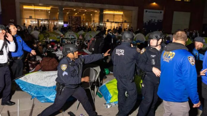 Texas: अमेरिका के विश्वविद्यालयों में हिंसक हुआ फलस्तीन समर्थकों का प्रदर्शन, कई लोगों को किया गया गिरफ्तार