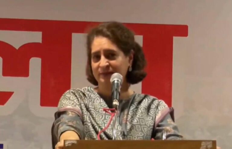 रायबरेली: आज हम लोगों के स्वाभिमान और उनके अधिकारों के लिए लड़ रहे हैं- प्रियंका