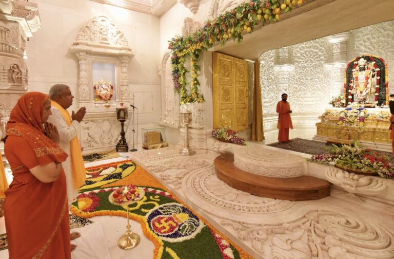 उपराष्ट्रपति जगदीप धनखड़ ने रामलला के किए दर्शन, बोले-यह मंदिर गौरवशाली परंपरा का प्रतीक