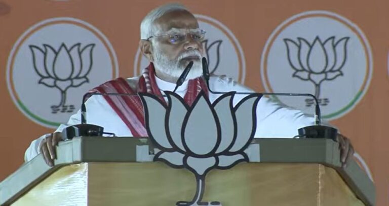झारखंड: ये चुनाव चोर-लुटेरों से देश को बचाने का चुनाव है- पीएम मोदी