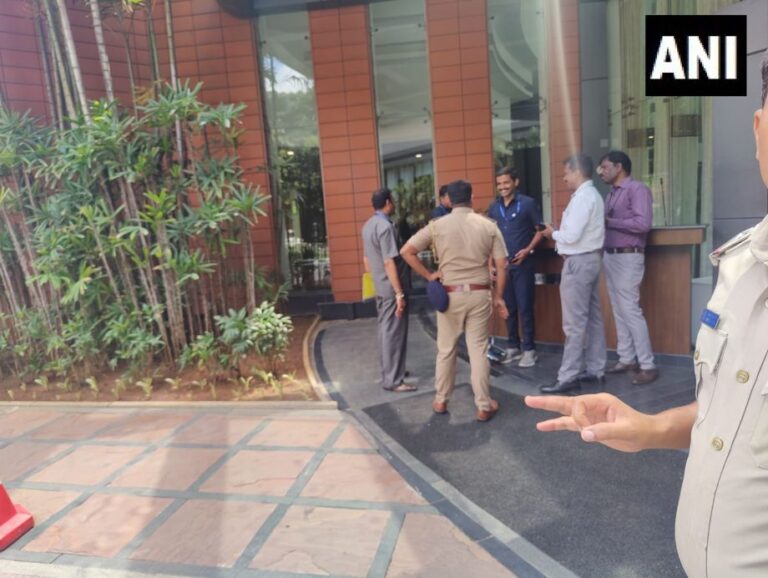 Bengaluru: A bomb threat mail was sent to three reputed hotels