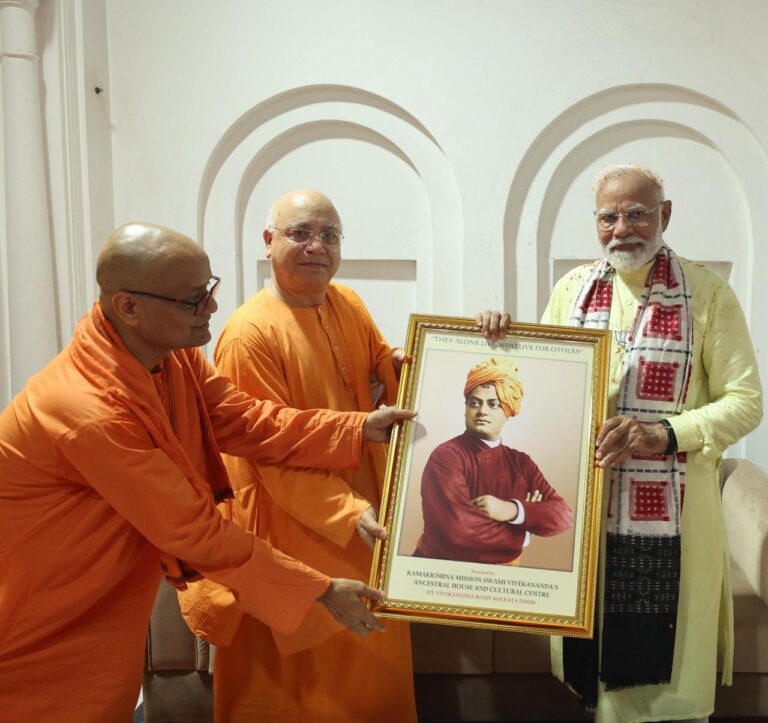 Today’s roadshow ended at the Vivekananda Museum, Ramakrishna Mission- PM Modi