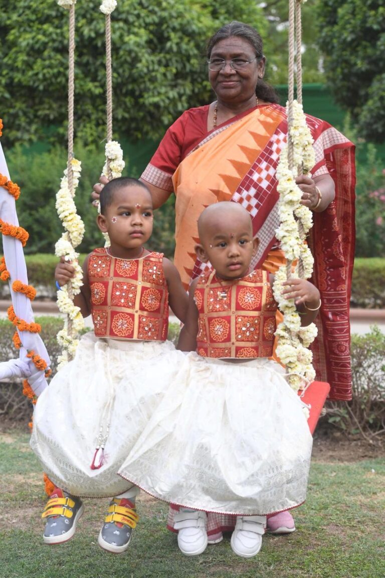 President Murmu attended the celebrations of Raja Parb