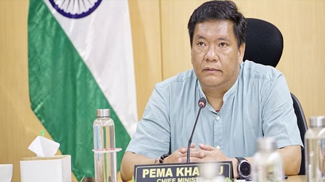 Arunachal Pradesh: सीएम पेमा खांडू ने मंत्रियों में बांटे विभाग, उप-मुख्यमंत्री को मिली बड़ी जिम्मेदारी Arunachal Pradesh: सीएम पेमा खांडू ने मंत्रियों में बांटे विभाग, उप-मुख्यमंत्री को मिली बड़ी जिम्मेदारी
