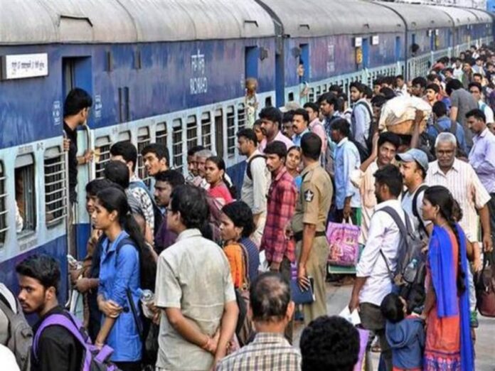 Indian Railways: 'बैग खोने वाले यात्री को करें एक लाख से ज्यादा का भुगतान', उपभोक्ता अदालत का रेलवे को आदेश