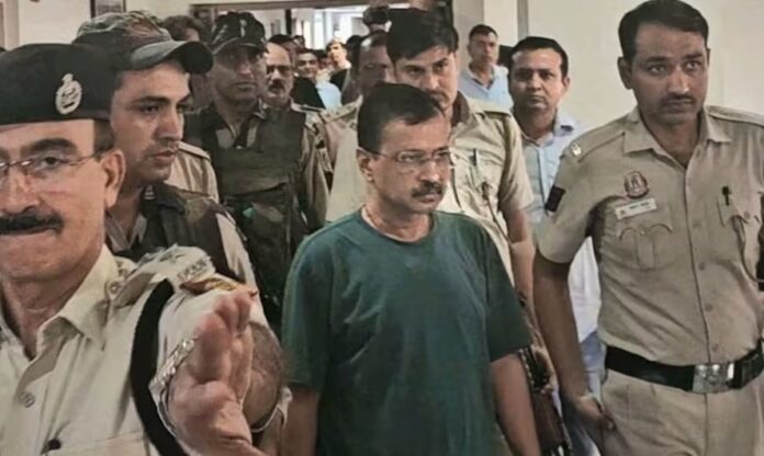 दिल्ली शराब घोटाला केस: केजरीवाल को 14 दिन की न्यायिक हिरासत में भेजा गया