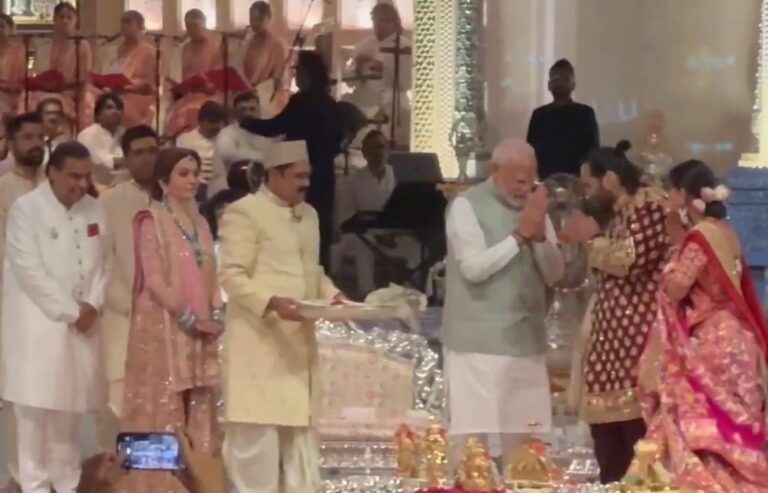 Mumbai: PM Modi blessed Anant & Radhika