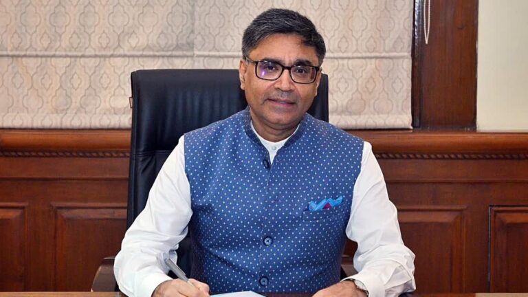 विदेश सचिव के रूप में मिस्री अपनी पहली विदेश यात्रा पर कल भूटान जाएंगे