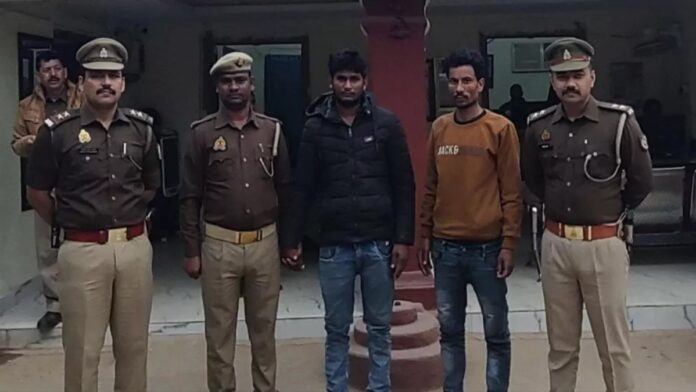 गोरखपुर पुलिस और पशु तस्करों के बीच हुई मुठभेड़, कार्रवाई में सीओ घायल