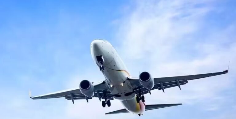 महाकुंभ 2025: श्रद्धालुओं के लिए खुशखबरी, दिल्ली-प्रयागराज के बीच रोज फ्लाइट का संचालन करेगी एयर इंडिया