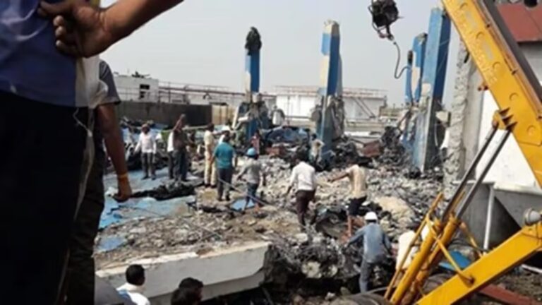 कर्नाटक में फैक्ट्री का बॉयलर फटा, दो श्रमिकों की मौत की खबर