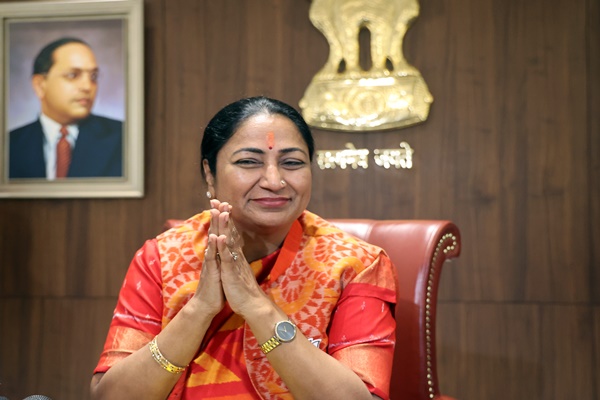 Rekha Gupta assumes charge as 4th woman CM of Delhi; Chairs 1st Cabinet meeting