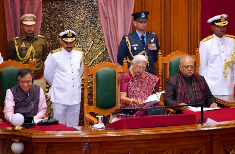 उप्र: राज्यपाल आनंदीबेन पटेल ने विधानमंडल के दोनों सदनों के संयुक्त-सत्र को किया संबोधित