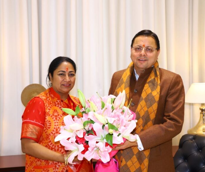 उत्तराखंड के सीएम पुष्कर सिंह धामी ने दिल्ली की नवनिर्वाचित मुख्यमंत्री रेखा गुप्ता से की मुलाकात