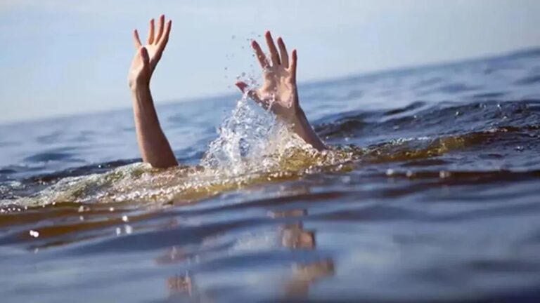 महाराष्ट्र: ठाणे में होली के दिन बड़ा हादसा, रंग धोने नदी में उतरे 4 बच्चे डूबे