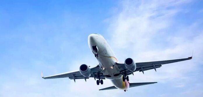 18 घंटे बाद लंदन का हीथ्रो एयरपोर्ट हुआ चालू, बिजली कटौती के कारण कर दिया था बंद 18 घंटे बाद लंदन का हीथ्रो एयरपोर्ट हुआ चालू, बिजली कटौती के कारण कर दिया था बंद