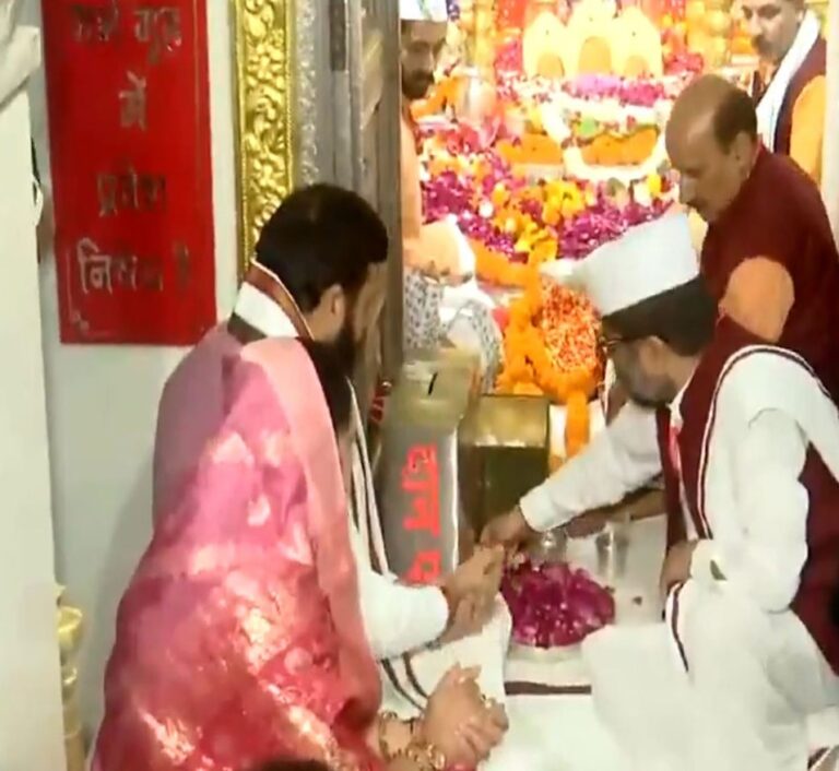 हरियाणा के सीएम नायब सिंह सैनी ने पंचकुला में माता मनसा देवी मंदिर में पूजा-अर्चना की