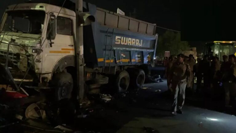 अयोध्या: लता मंगेशकर चौक पर डंपर ने कई वाहनों को मारी टक्कर, एक व्यक्ति की मौत और 5 के घायल होने की खबर