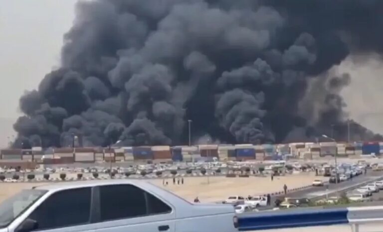 ईरान : राजई बंदरगाह पर भीषण धमाका; 4 लोगों की मौत, 500 से ज्यादा घायल