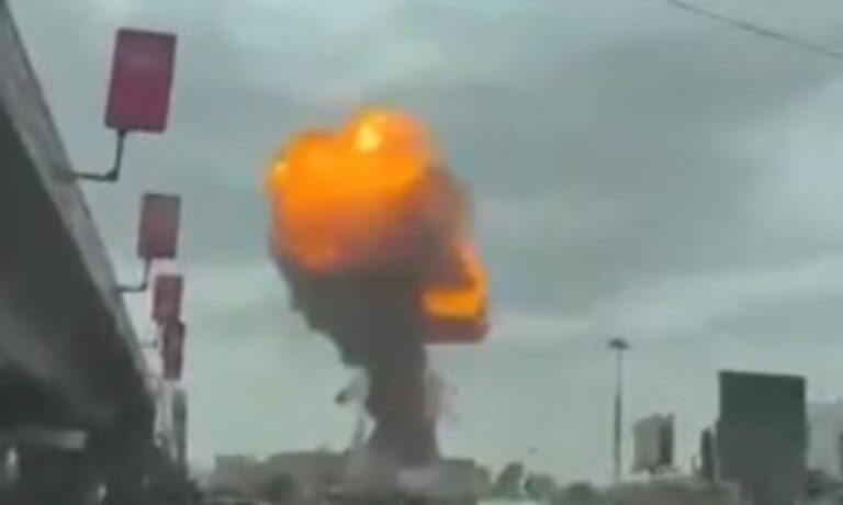 यमन की राजधानी में सना अंतर्राष्ट्रीय हवाई अड्डे पर इजराइली हवाई हमला हुआ