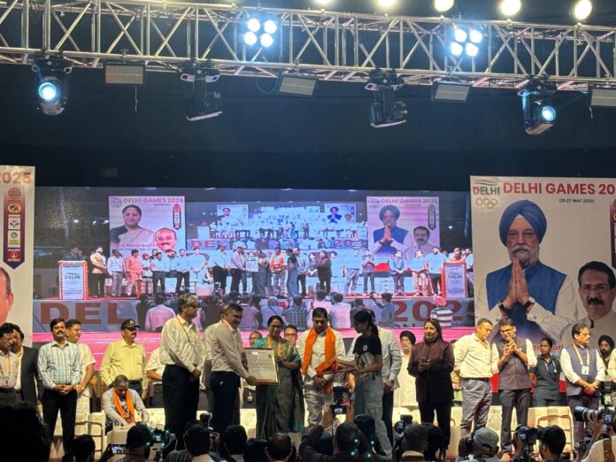 सीएम रेखा गुप्‍ता ने नई दिल्‍ली के तालकटोरा स्‍टेडियम में दिल्‍ली गेम्‍स 2025 का किया उद्घाटन