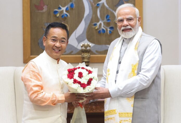 सिक्किम के सीएम प्रेम सिंह तमांग ने नई दिल्ली में पीएम मोदी से की मुलाकात