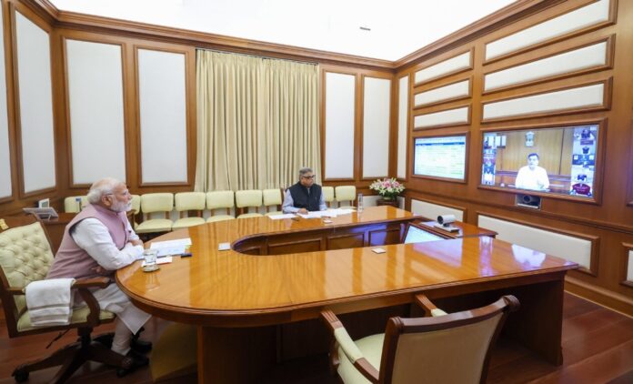 पीएम मोदी ने प्रगति बैठक में 62 हजार करोड़ रूपए से अधिक की बुनियादी ढांचा परियोजनाओं की समीक्षा की