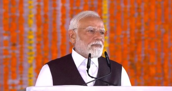 पीएम मोदी ने देश के किसानों के कल्‍याण के लिए सरकार की प्रतिबद्धता दोहराई