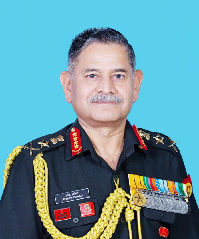 थल सेना अध्‍यक्ष जनरल उपेंद्र द्विवेदी ने आज उत्तराखंड के गढ़वाल क्षेत्र में अग्रिम सैन्‍य चौकियों का किया दौरा