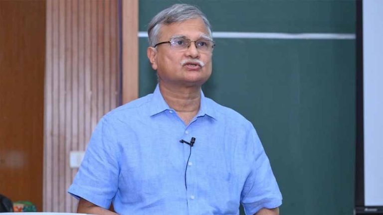 प्रो. अजीत चतुर्वेदी को मिली बीएचयू की कमान, पहले रह चुके हैं आईआईटी-बीएचयू में प्रोफेसर