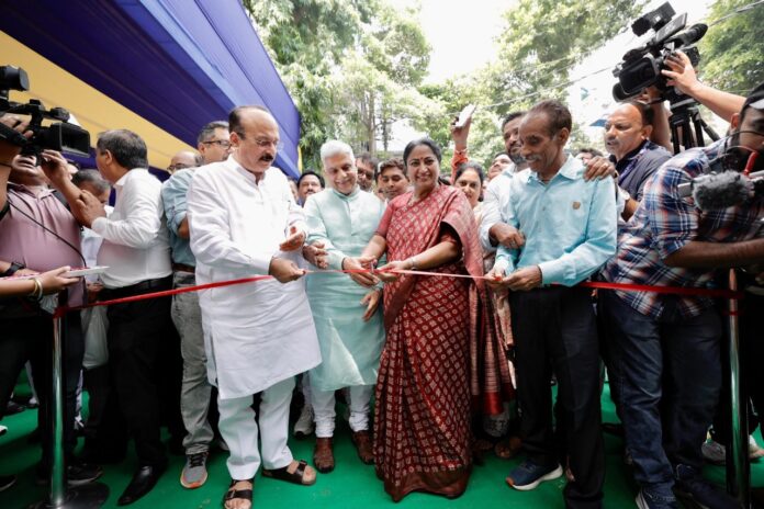दिल्ली की सीएम रेखा गुप्ता ने ओवरहेड बिजली की तारों को भूमिगत करने के पायलट प्रोजेक्ट का किया शुभारंभ