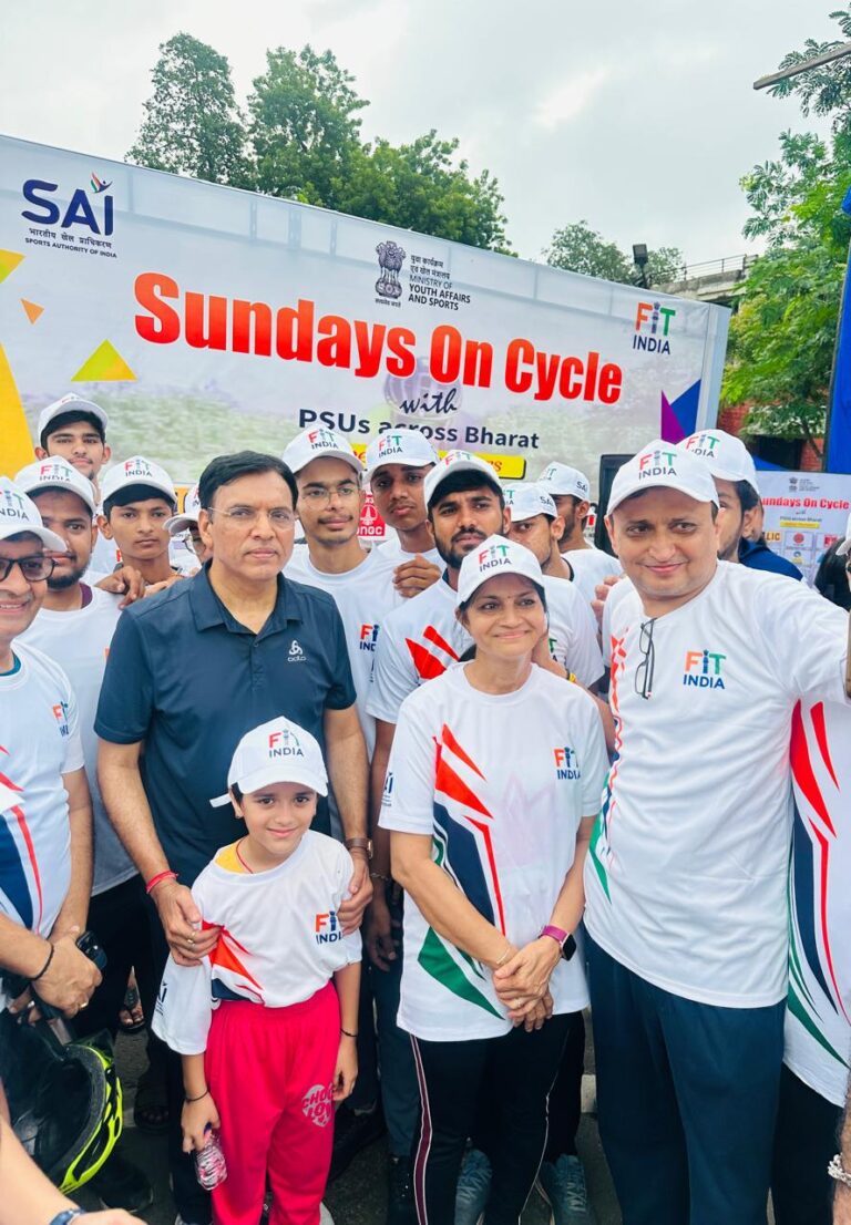 Gujarat: Union Minister Mansukh Mandaviya Leads ‘Sundays on Cycle’ Rally, Privandita praised by Guests
