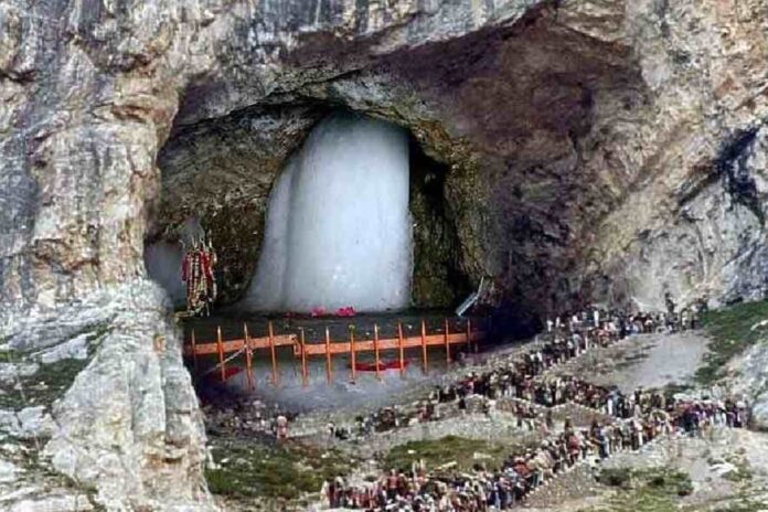 जम्मू-कश्मीर के अधिकांश इलाकों में खराब मौसम के कारण अस्थायी रूप से रोकी गई श्री अमरनाथ जी यात्रा