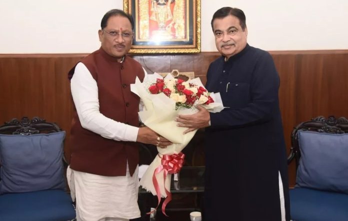 छत्तीसगढ़ के सीएम विष्णुदेव साय ने केंद्रीय मंत्री नितिन गडकरी से की मुलाकात