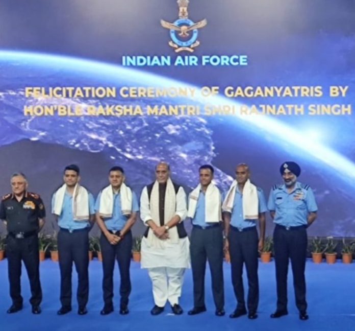 भारत पहले मानवयुक्त अंतरिक्ष मिशन गगनयान के लिए तैयार : रक्षामंत्री राजनाथ सिंह