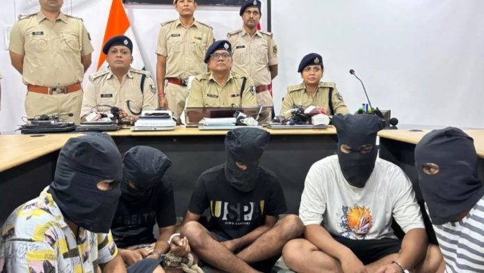 वैशाली में फर्जी कॉल सेंटर खोलकर अमेरिका के लोगों से ठगी, कोलकाता के 5 आरोपी गिरफ्तार